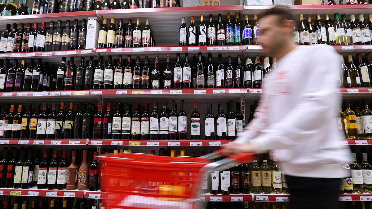 Высокий градус про запас: зачем россияне стали покупать больше алкоголя