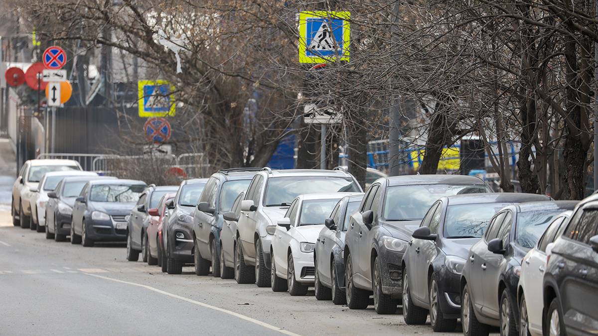 Более 13 тысяч случаев неправильной парковки на улицах с велодорожками выявили в Москве в 2022 году