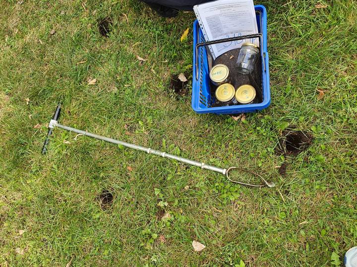 Экологи начали исследование почв в Москве