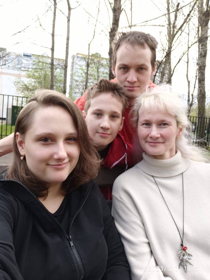 Тринадцать историй многодетных семей, которые привились от COVID-19