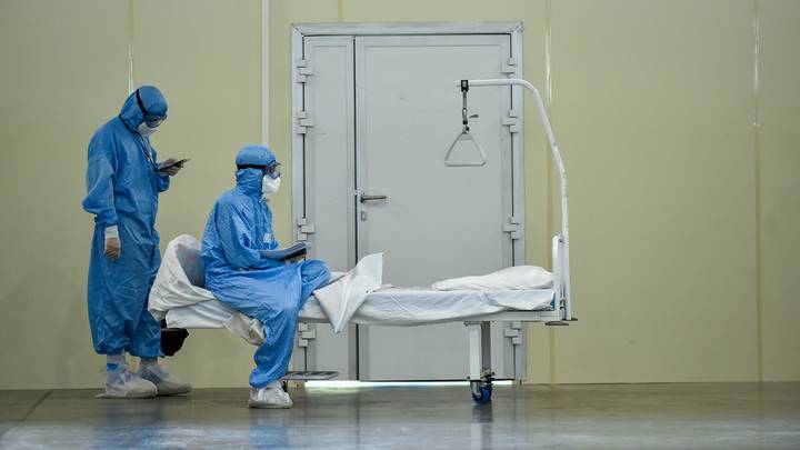 Пациент с коронавирусом скончался в Китае впервые за полгода