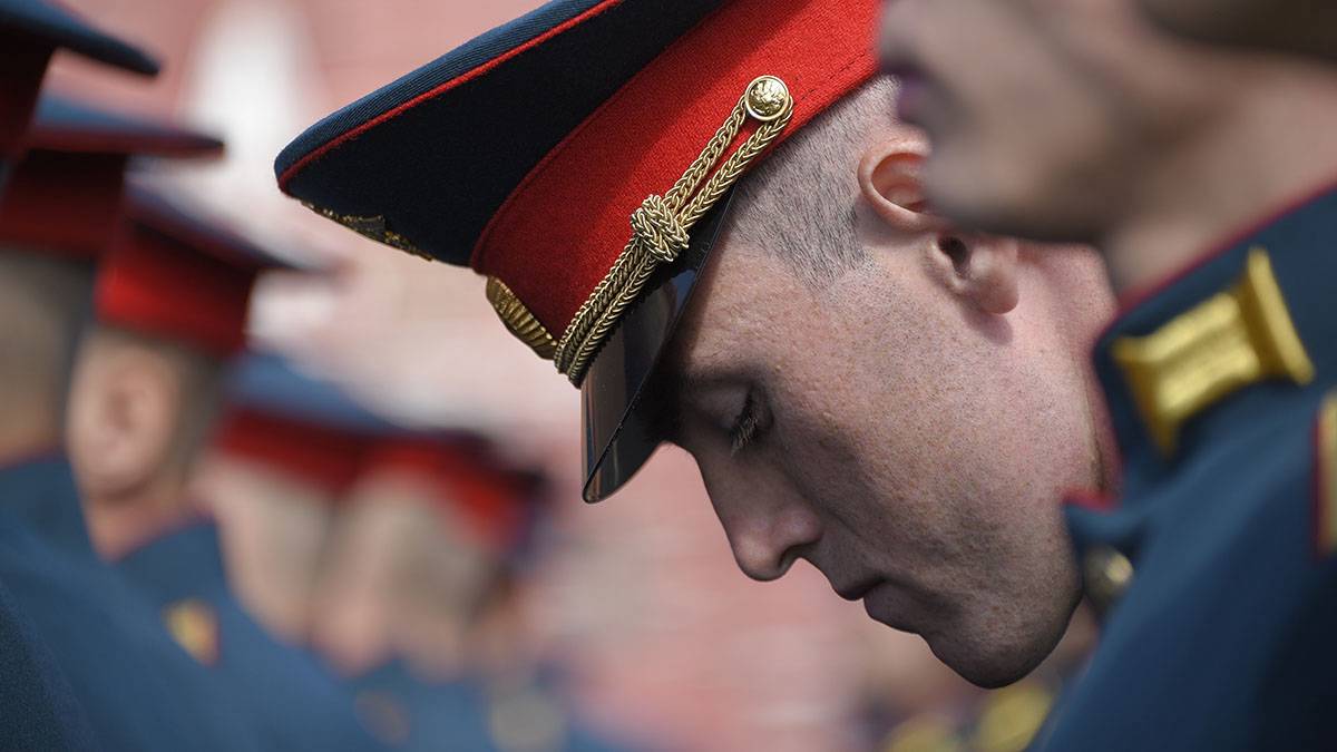 Торжественная церемония выпуска молодых офицеров прошла в Санкт-Петербурге