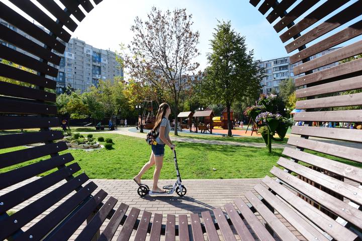 А у нас во дворе: как благоустраивают районы Москвы в период пандемии