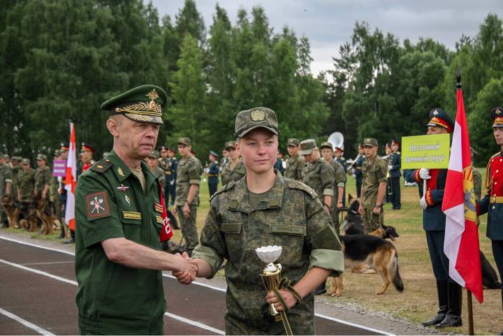 Собаки цвета хаки: финишировал Всеармейский этап военного кинологического конкурса «Верный друг»