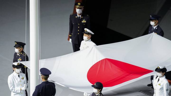 Поднятие флага Японии на церемонии открытия XXXII летних Олимпийских игр / Фото: РИА Новости