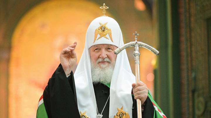 Патриарх Кирилл утвердил молитвы о здравии Путина