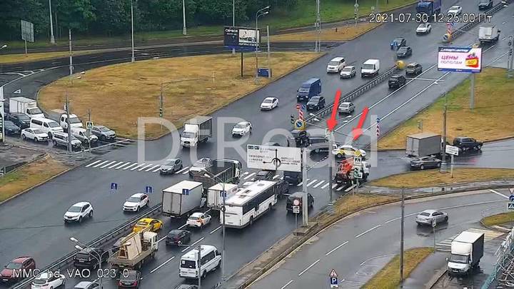 Движение затруднено на шоссе Энтузиастов из-за ДТП возле заправки