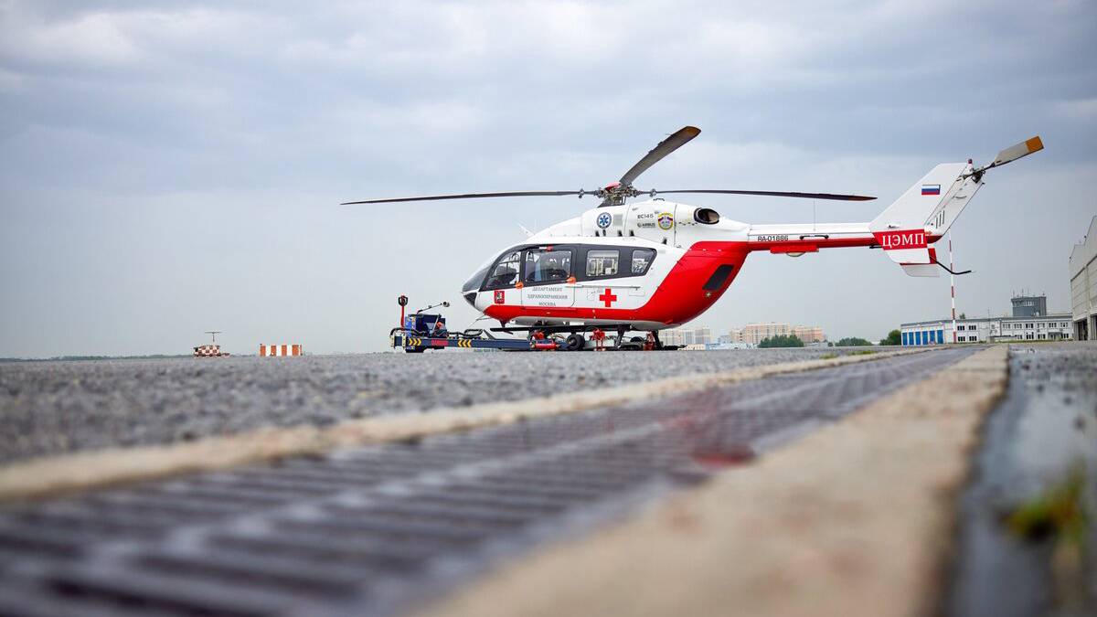 Собянин: В Мосавиацентре появились уникальные машины для ремонта вертолетов