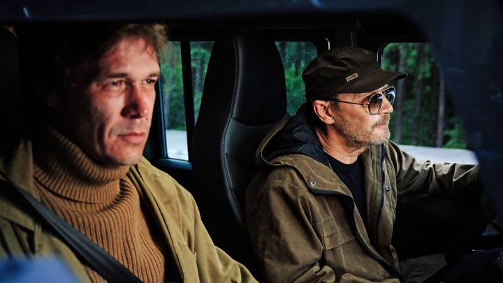 Артем Быстров (слева) и Олег Фомин в фильме «Хозяин»