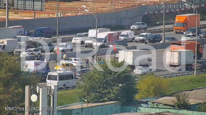 ДТП с мотоциклом произошло на 40-м километре внутренней стороны МКАД
