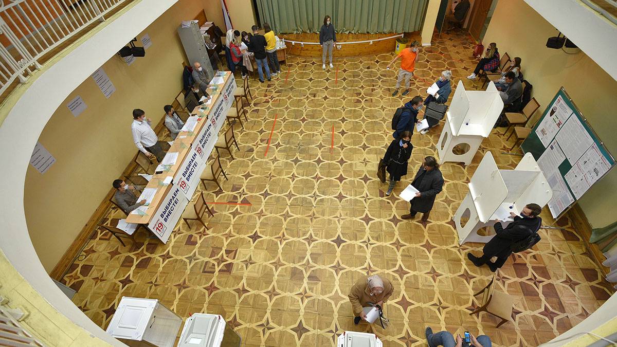 Второй день голосования за муниципальных депутатов стартовал на избирательных участках Москвы