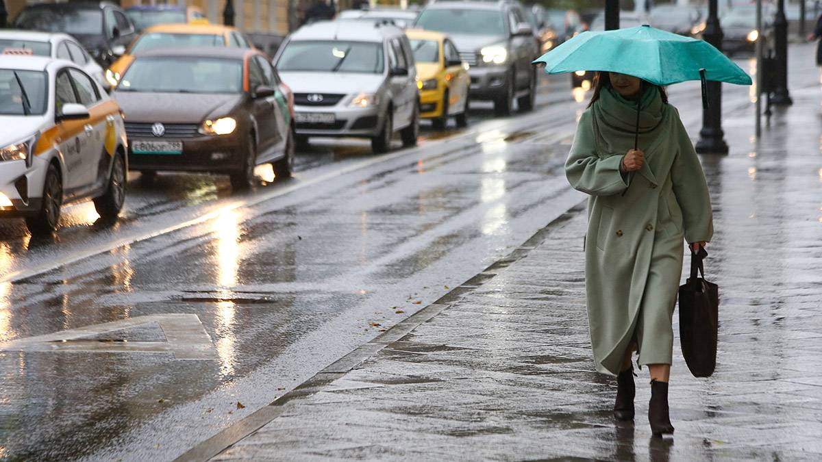 Москвичей предупредили о резком ухудшении погоды 16 сентября