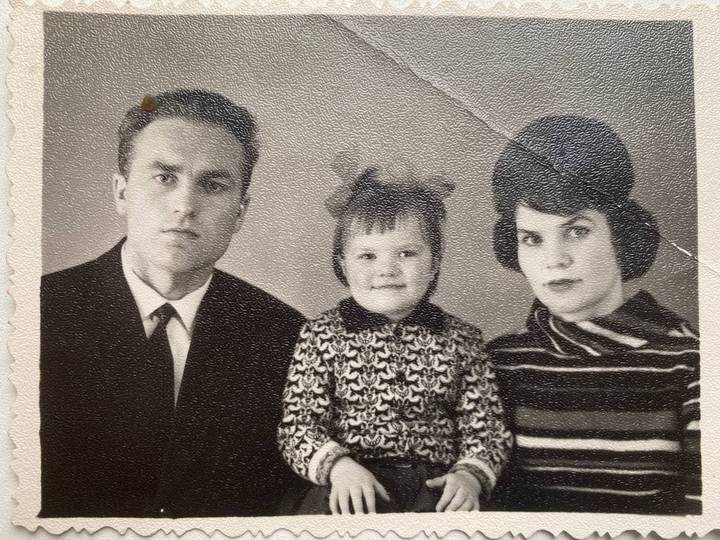 Юрий и Тамара Большедворские с дочкой Ириной, фото 1966 года