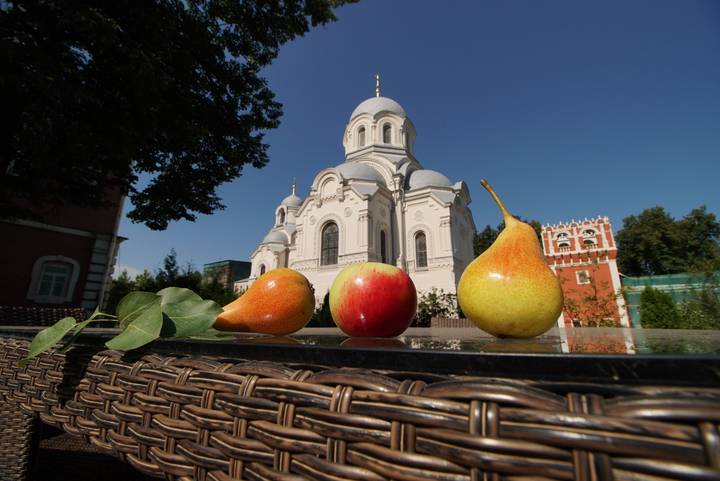 Мы пренебрегаем тем, что нам дано