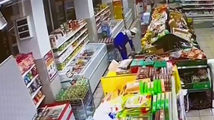 Появилось видео дезинсекции в магазине, из-за которой отравились жители улицы Совхозной