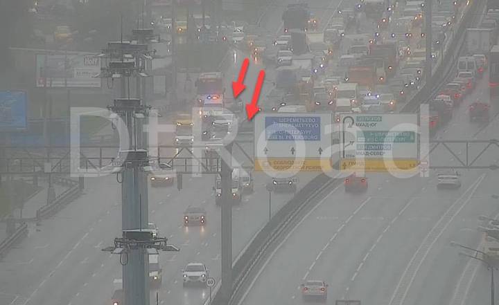 Движение по Ленинградскому шоссе затруднено из-за ДТП