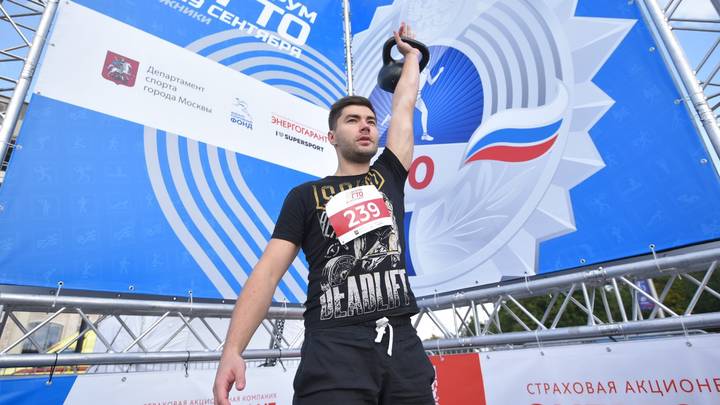 Началась гонка за золотыми значками