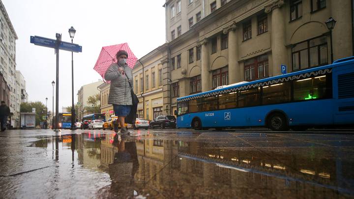 Москва в дождливую погоду фото