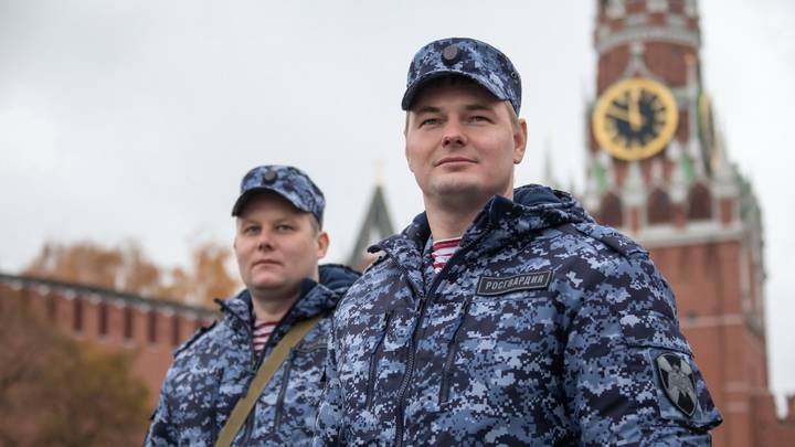 Начальник столичного главка Росгвардии поздравил личный состав с пятилетним юбилеем