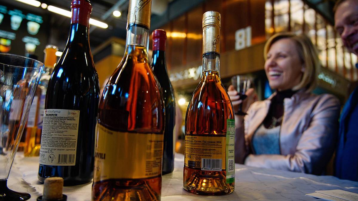 В Госдуме предложили ввести запрет на продажу алкоголя в жилых домах после 23:00