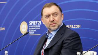 Дерипаску избрали на пост президента Федерации хоккея с мячом России