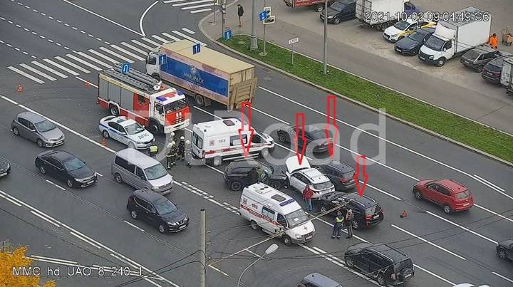 Четыре автомобиля столкнулись на юге Москвы