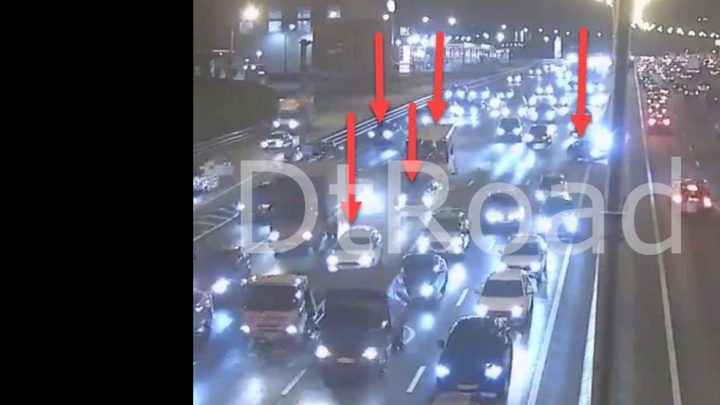 ДТП с участием пяти автомобилей произошло на МКАД