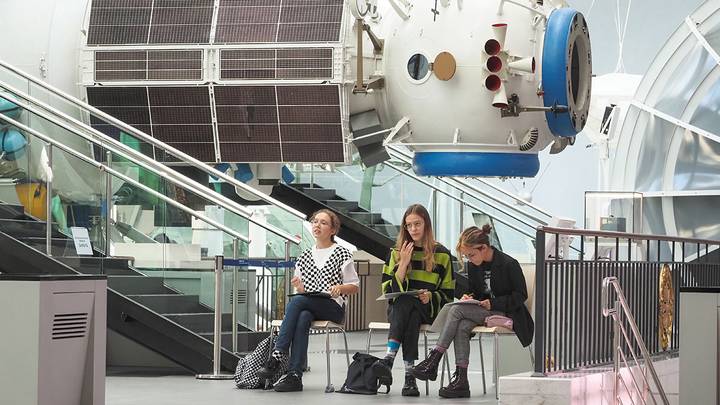 ВДНХ пригласила москвичей на бесплатные космические экскурсии и лекции