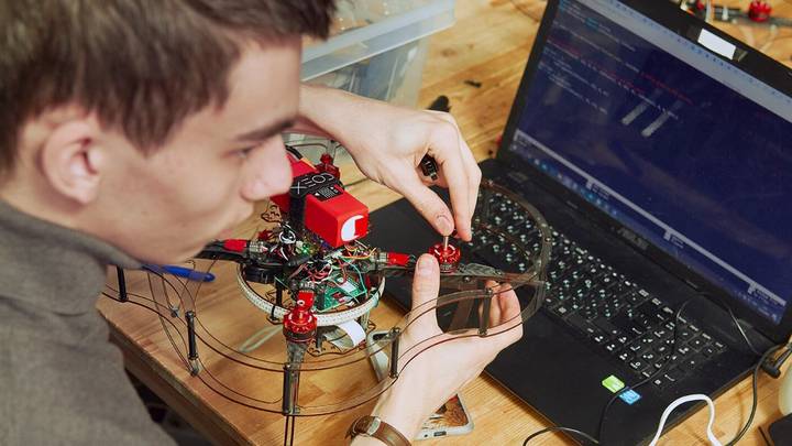 Московская техническая школа: инженеры будущего 