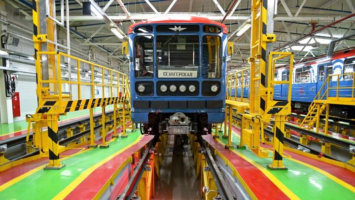 Метро идет до Северного