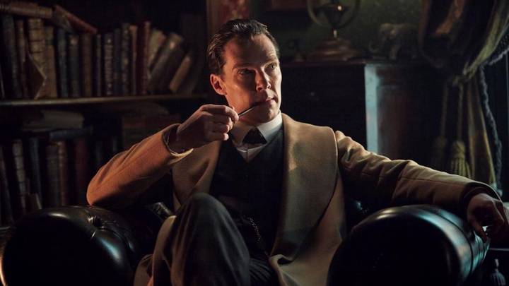 Актер Бенедикт Камбербэтч в образе Шерлока Холмса в телесериале «Шерлок» создал идеальный образ сноба-профессионала: его высокомерие и презрительность по отношению к другим не имеют границ