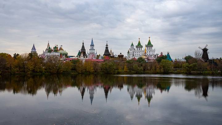 Осенняя экономия в городском транспорте Москвы: с каждой поездки возвращается кешбэк