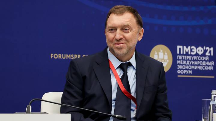Суд удовлетворил иск Дерипаски к Навальному о защите чести и достоинства