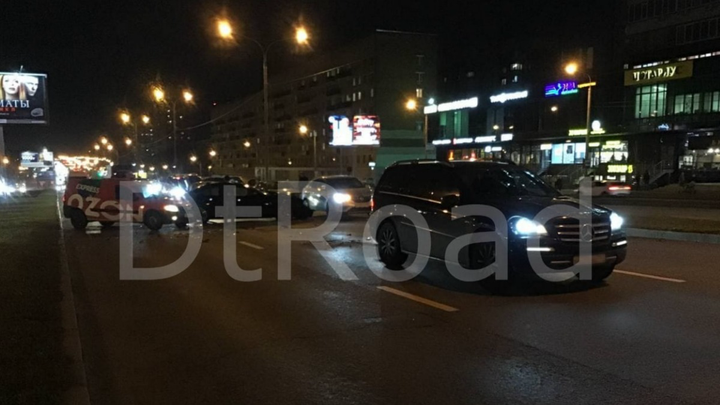Пять машин столкнулись на проспекте Вернадского в Москве