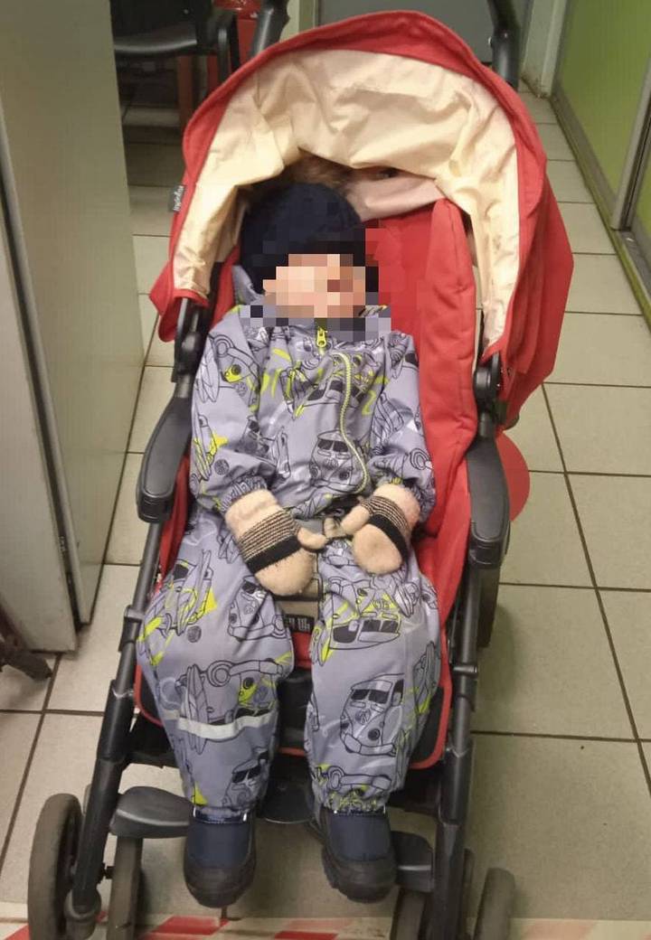Мужчина бросил ребенка в коляске в вагоне московского метро
