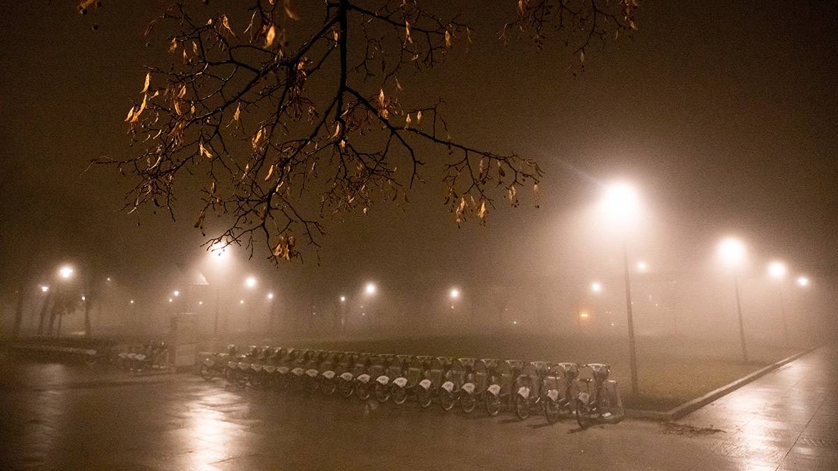 Дептранс Москвы предупредил о тумане вечером и до утра понедельника