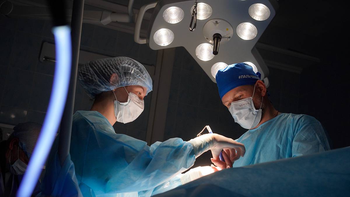 Московские врачи избавили пациента от паралича гортани