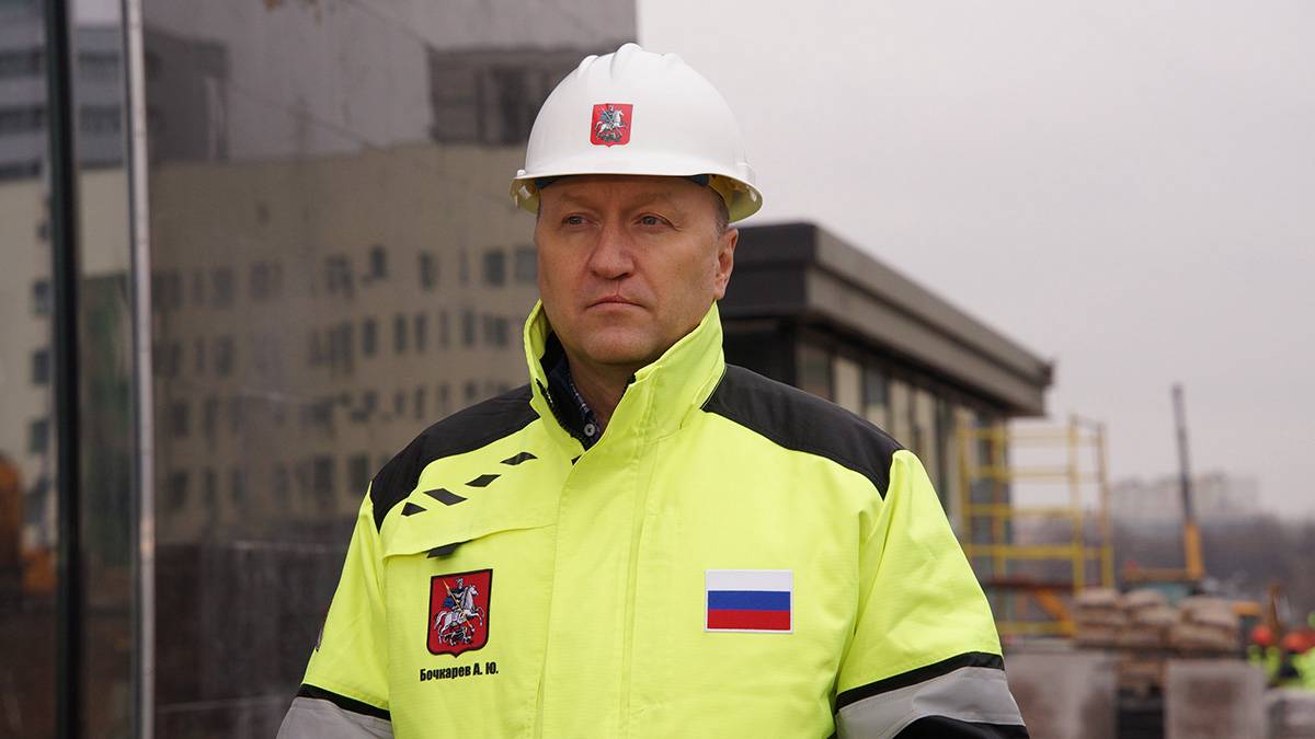 Андрей Бочкарев: На участке Троицкой линии от «Новаторской» до «Бачуринской» уложили более 200 тысяч «кубов» бетона
