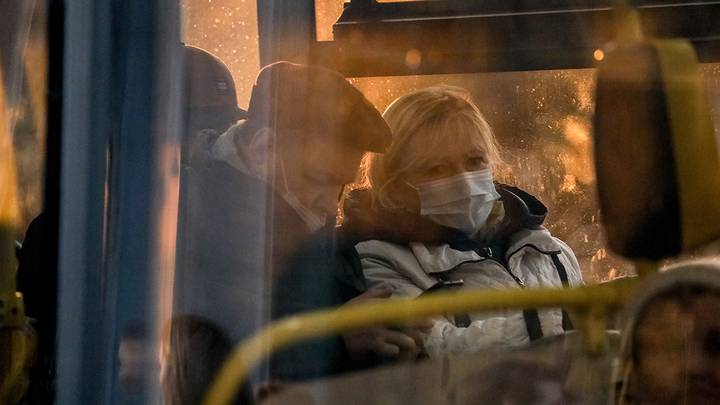 Эксперт по этикету объяснил, чем его поразили россияне