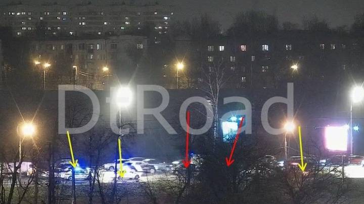 Два автомобиля столкнулись на Кутузовском проспекте в Москве