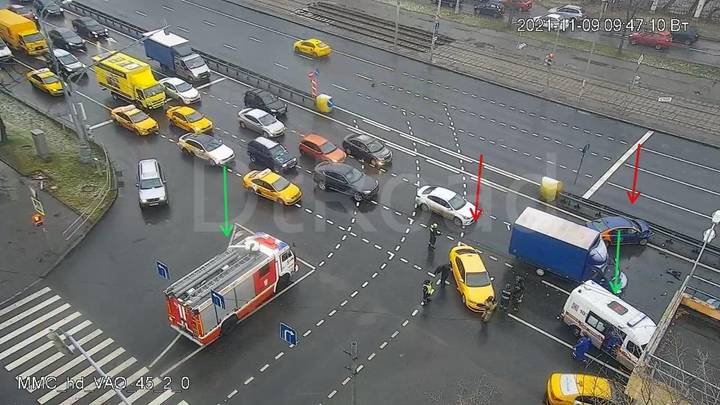 Два автомобиля столкнулись на шоссе Энтузиастов в Москве