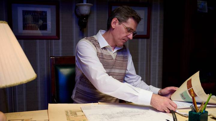 «Герой-любовник стал дедушкой»: Актер Юрий Батурин — о своем новом амплуа, возрасте и самоиронии