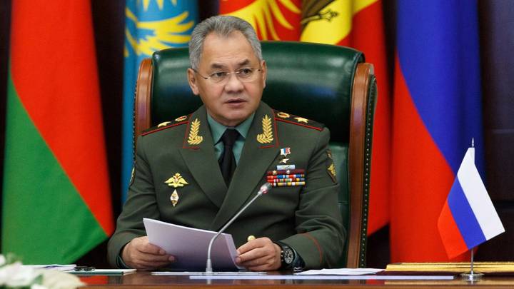 Шойгу обвинил Запад в затягивании конфликта через поставки оружия Украине