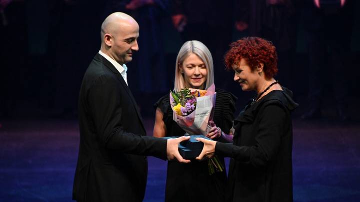 Многодетные родители Наталья и Ираклий Мечехия на церемонии вручения почетного знака «Родительская слава города Москвы»