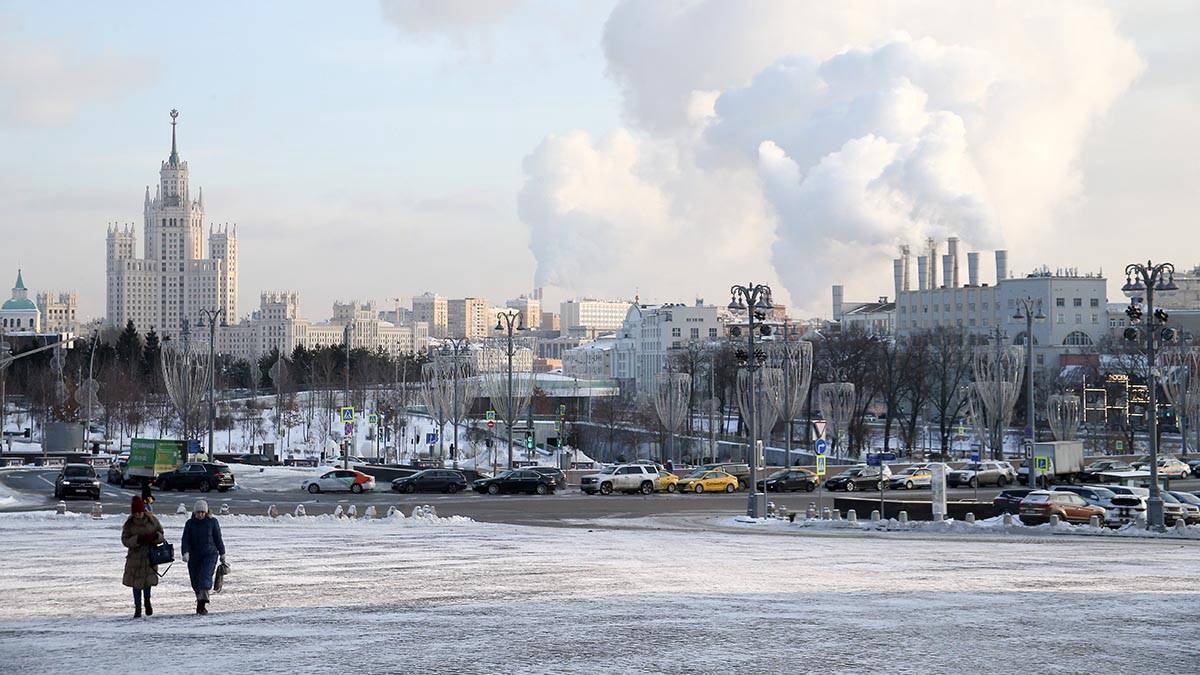 «Оранжевый» уровень погодной опасности продлили в Москве до среды из-за мороза