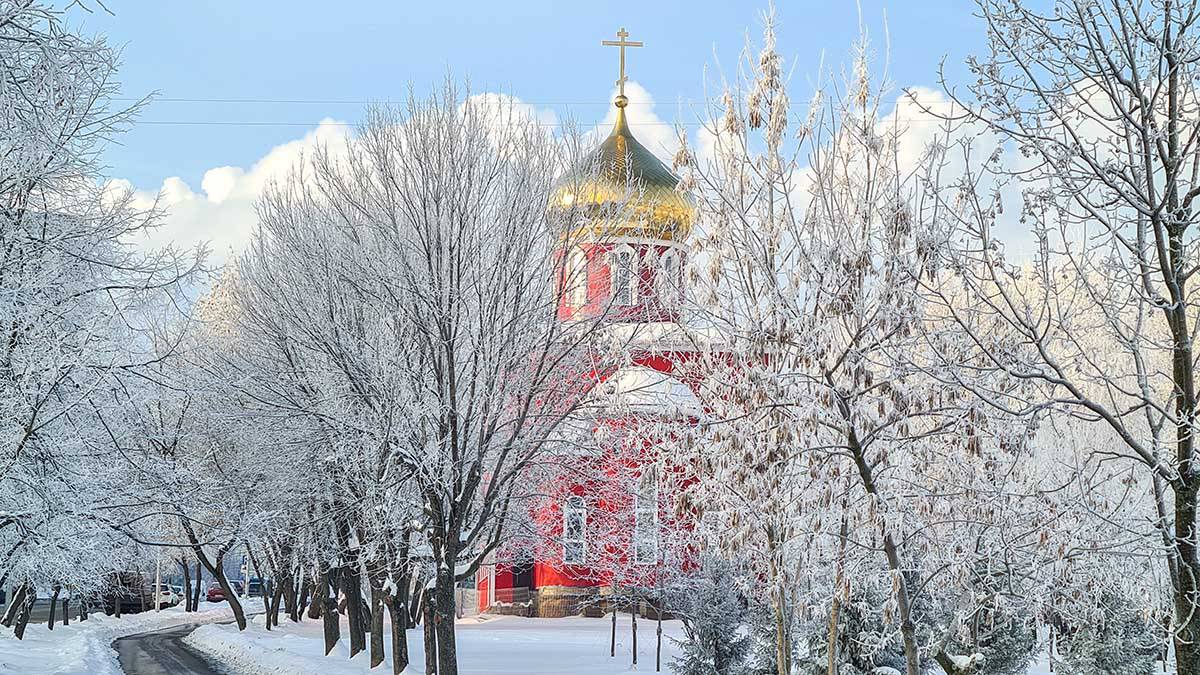 Температура воздуха в Москве понизится до минус 28 градусов в рождественскую ночь