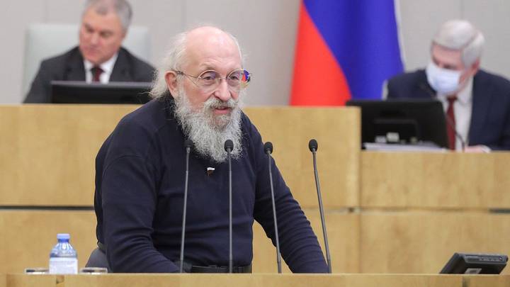 Вассерман призвал оставить без внимания реплики Пугачевой