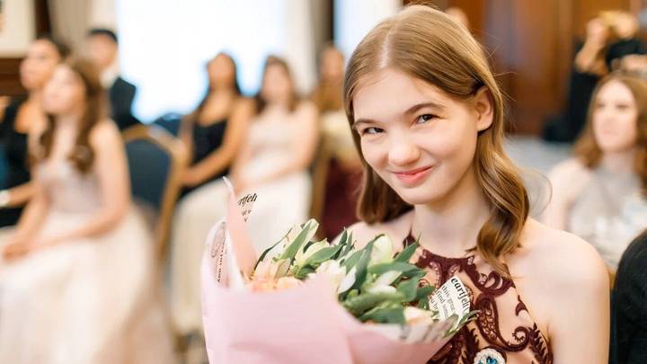 Светлана Ярковская на выпускном