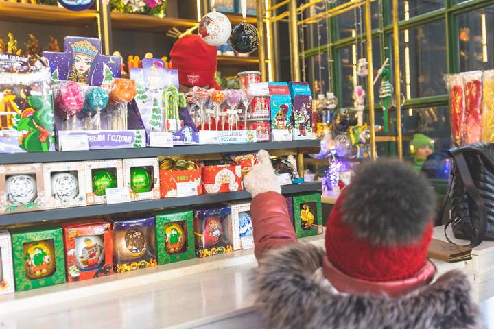 Праздничное настроение москвичам дарят новогодние ярмарки от BY SHOP