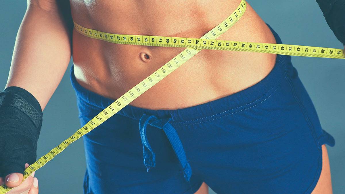 Диетолог Соломатина назвала неожиданную причину лишнего веса у женщин